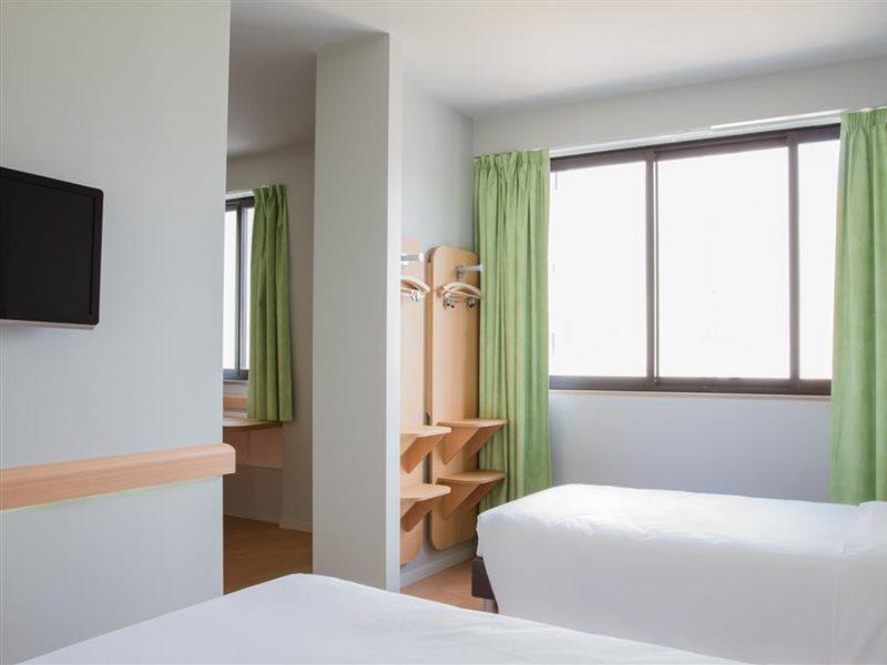 Ibis Budget Braga Centro Esterno foto