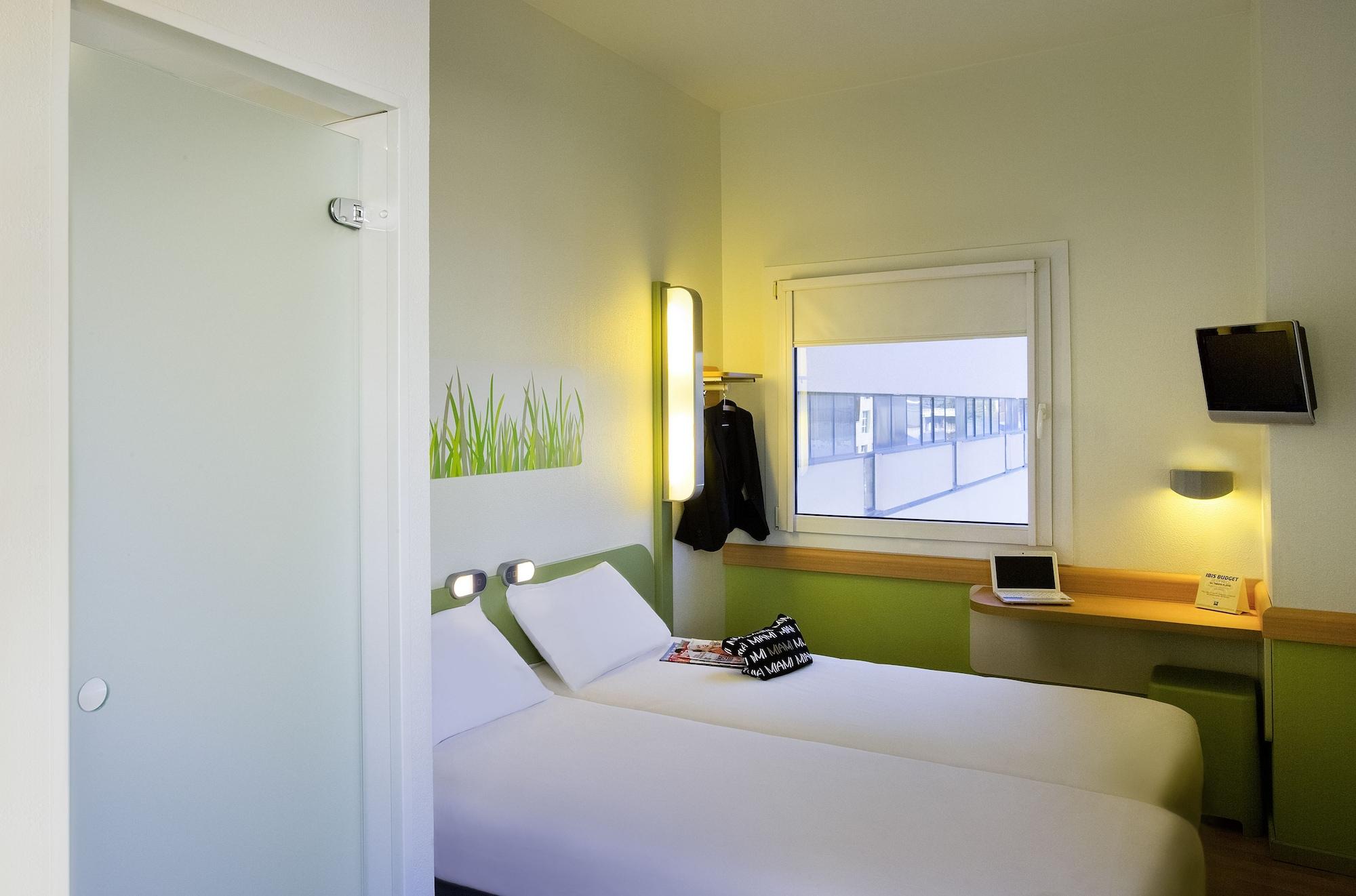 Ibis Budget Braga Centro Esterno foto
