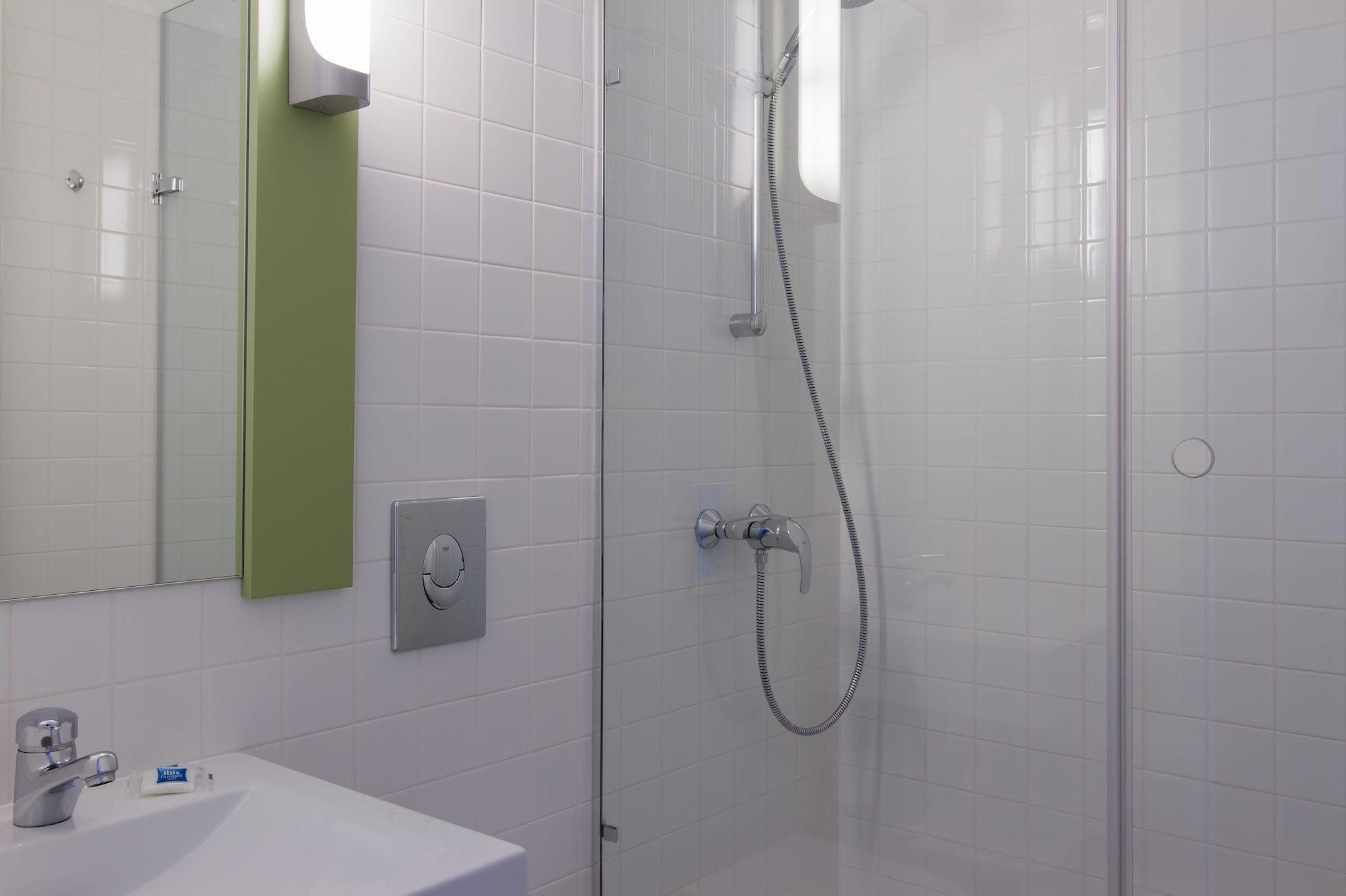 Ibis Budget Braga Centro Esterno foto