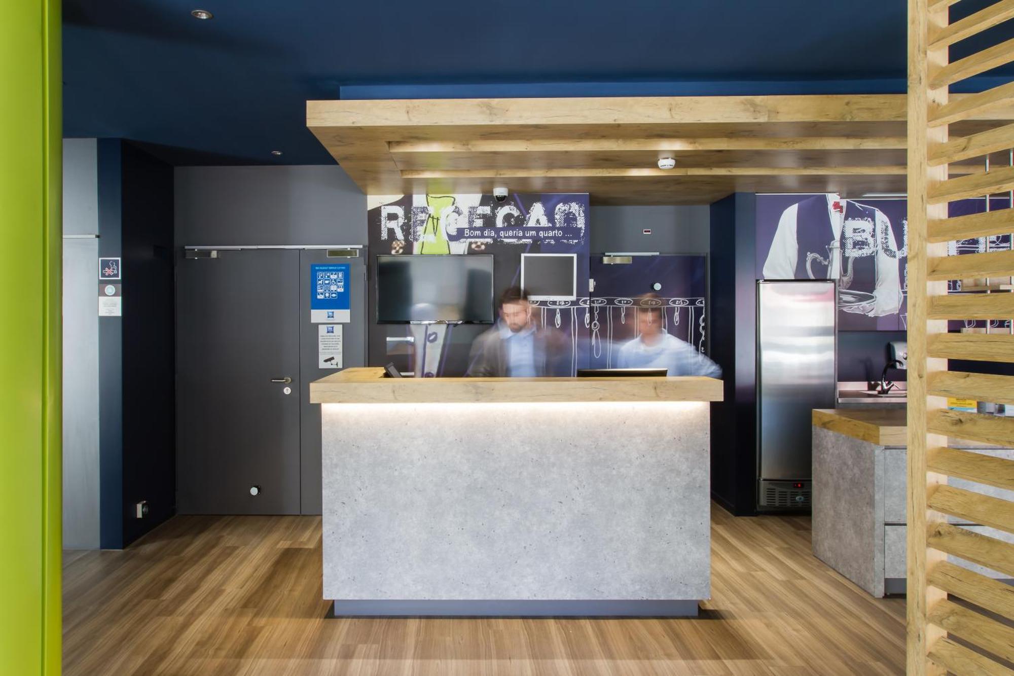 Ibis Budget Braga Centro Esterno foto
