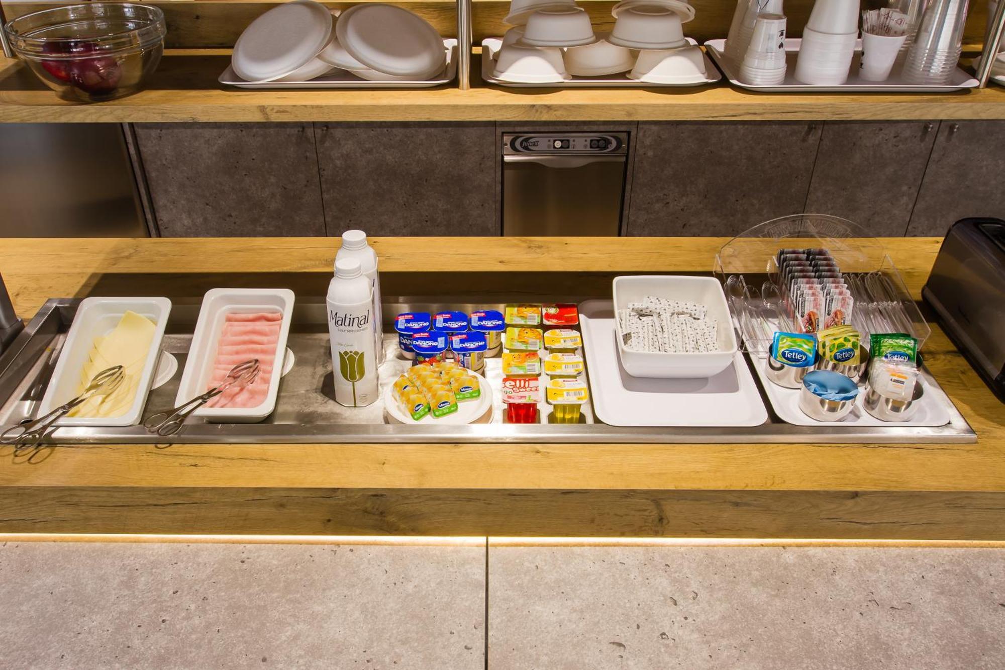 Ibis Budget Braga Centro Esterno foto