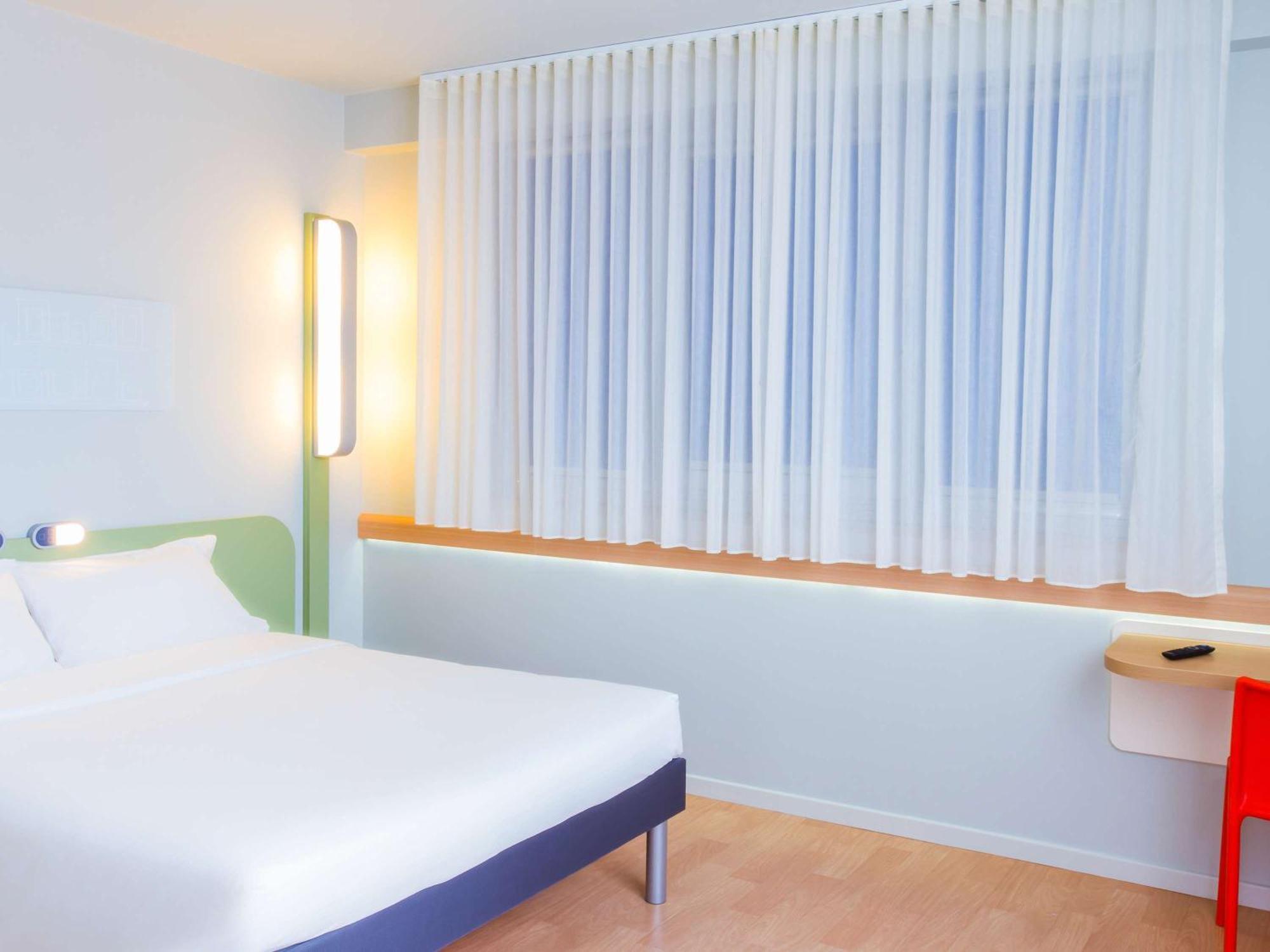 Ibis Budget Braga Centro Esterno foto