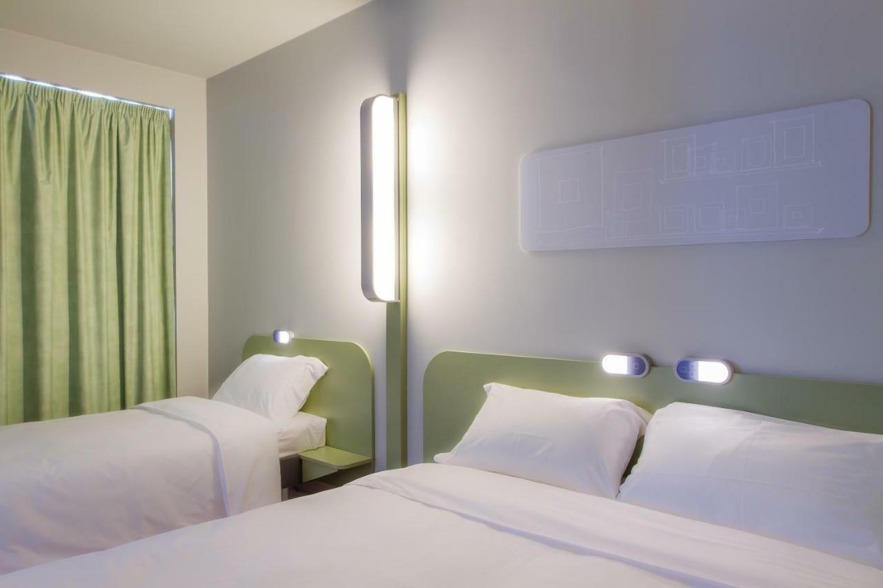 Ibis Budget Braga Centro Esterno foto